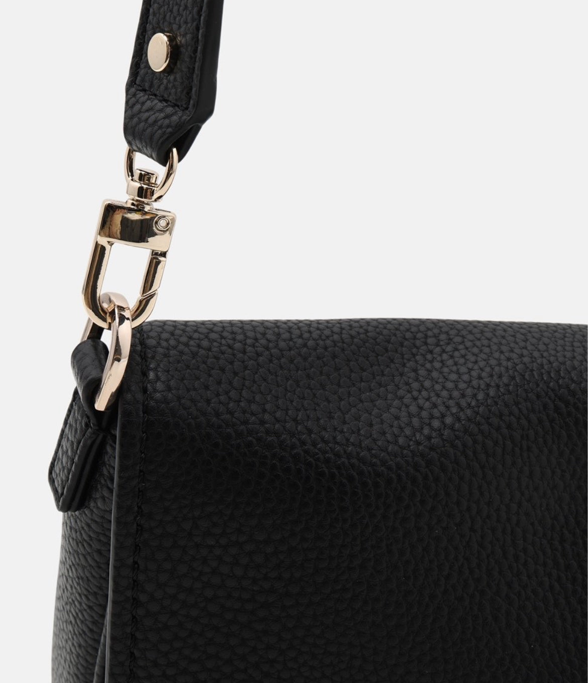 Дизайнерска чанта Guess