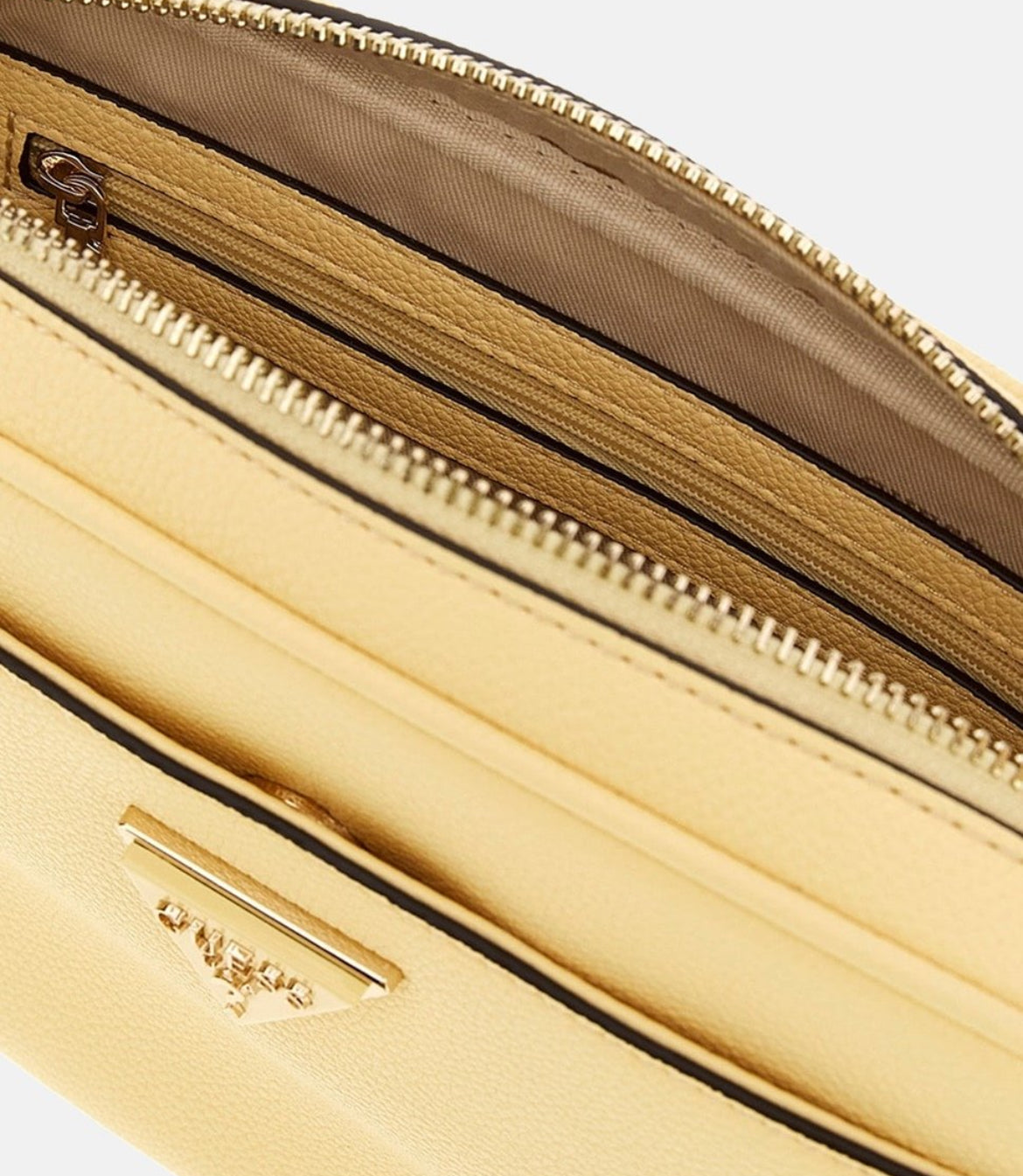 Дизайнерска чанта Guess