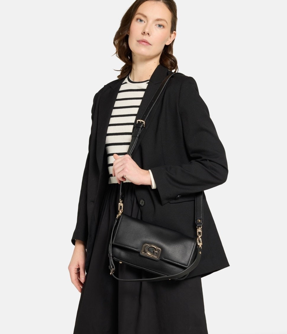 Дизайнерска чанта Guess