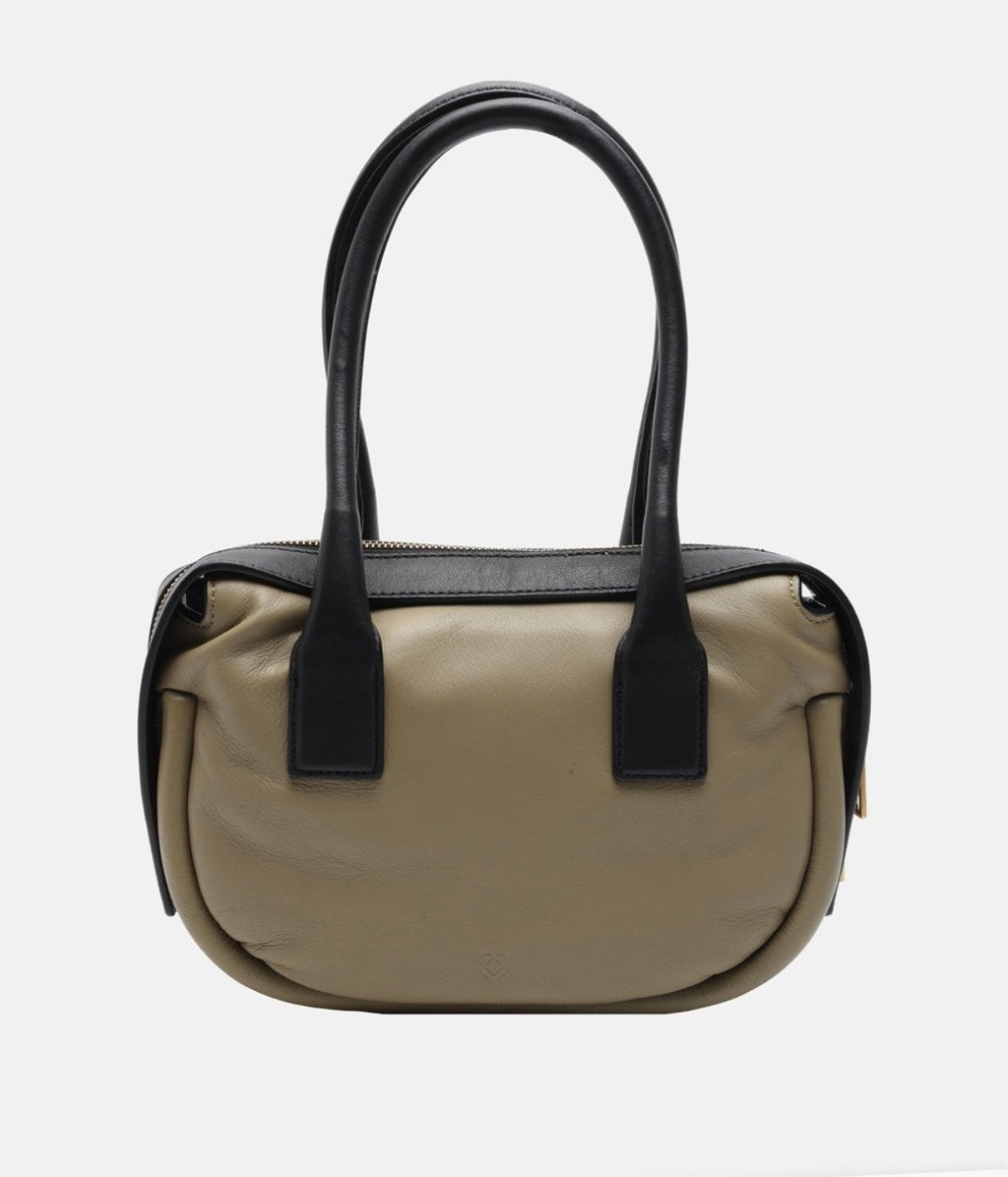 Liebeskind кожена чанта