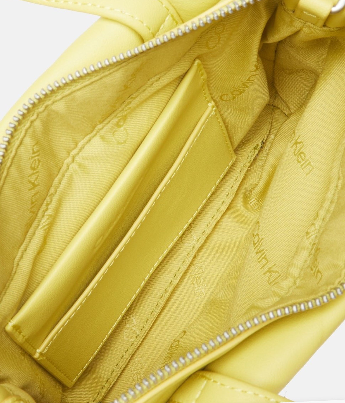 Устойчива дамска чанта Calvin Klein