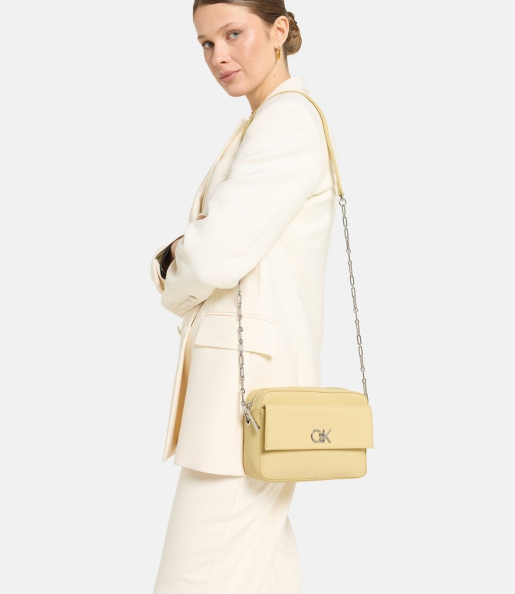 Кросбоди чанта Calvin Klein