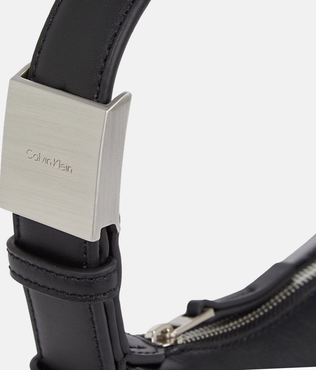 Класическа дамска чанта Calvin Klein