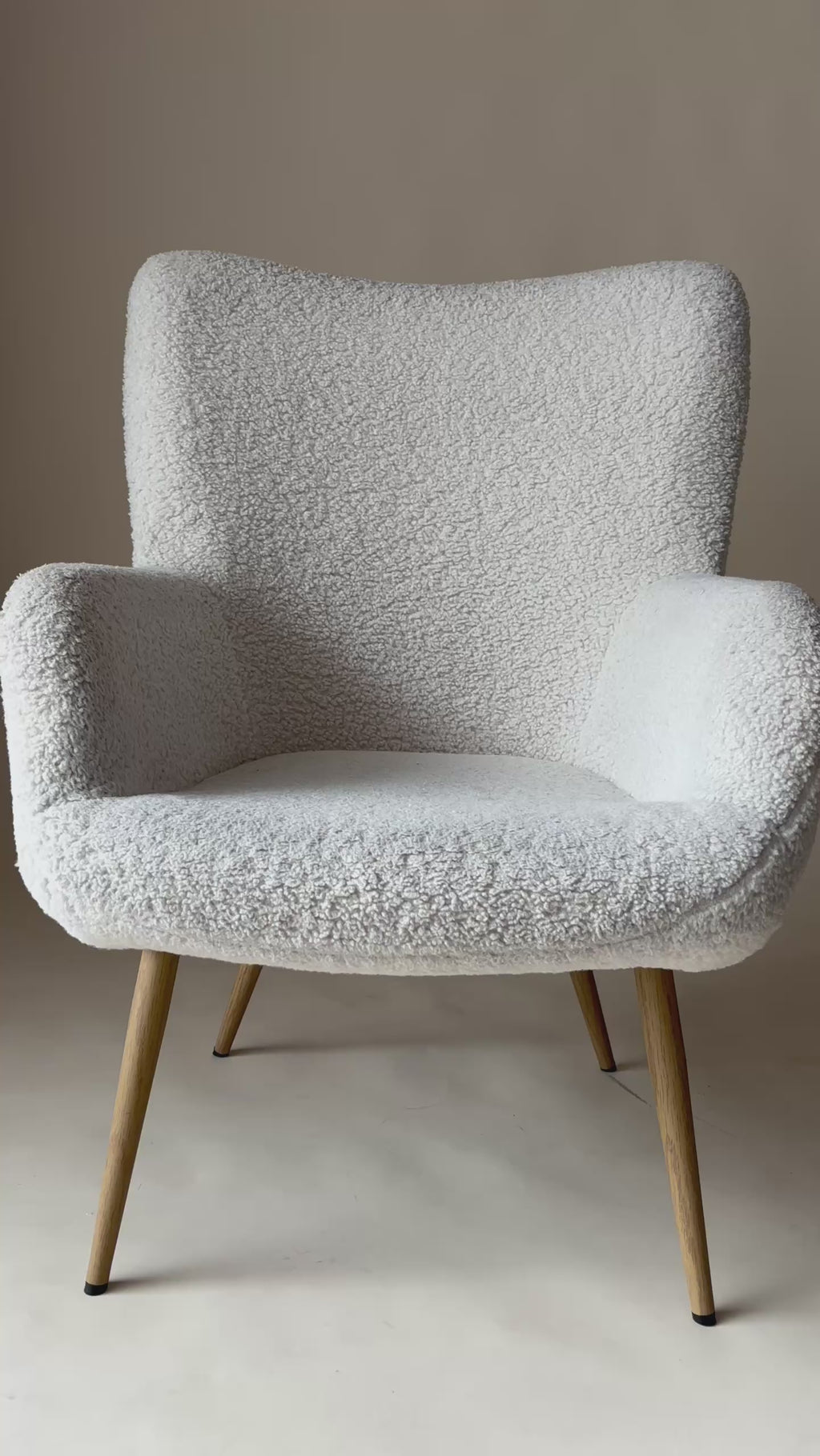 Мистериозен премиум плик